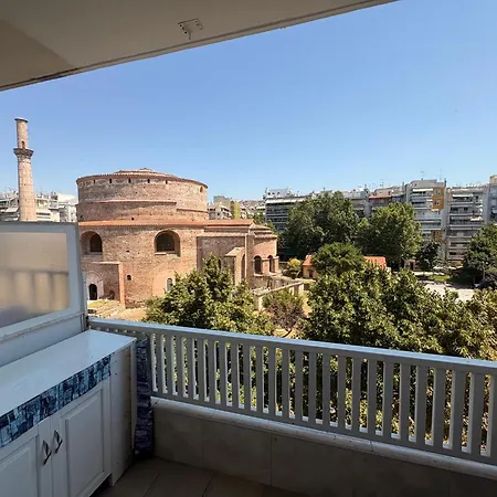 Rotonda Skg 公寓 *